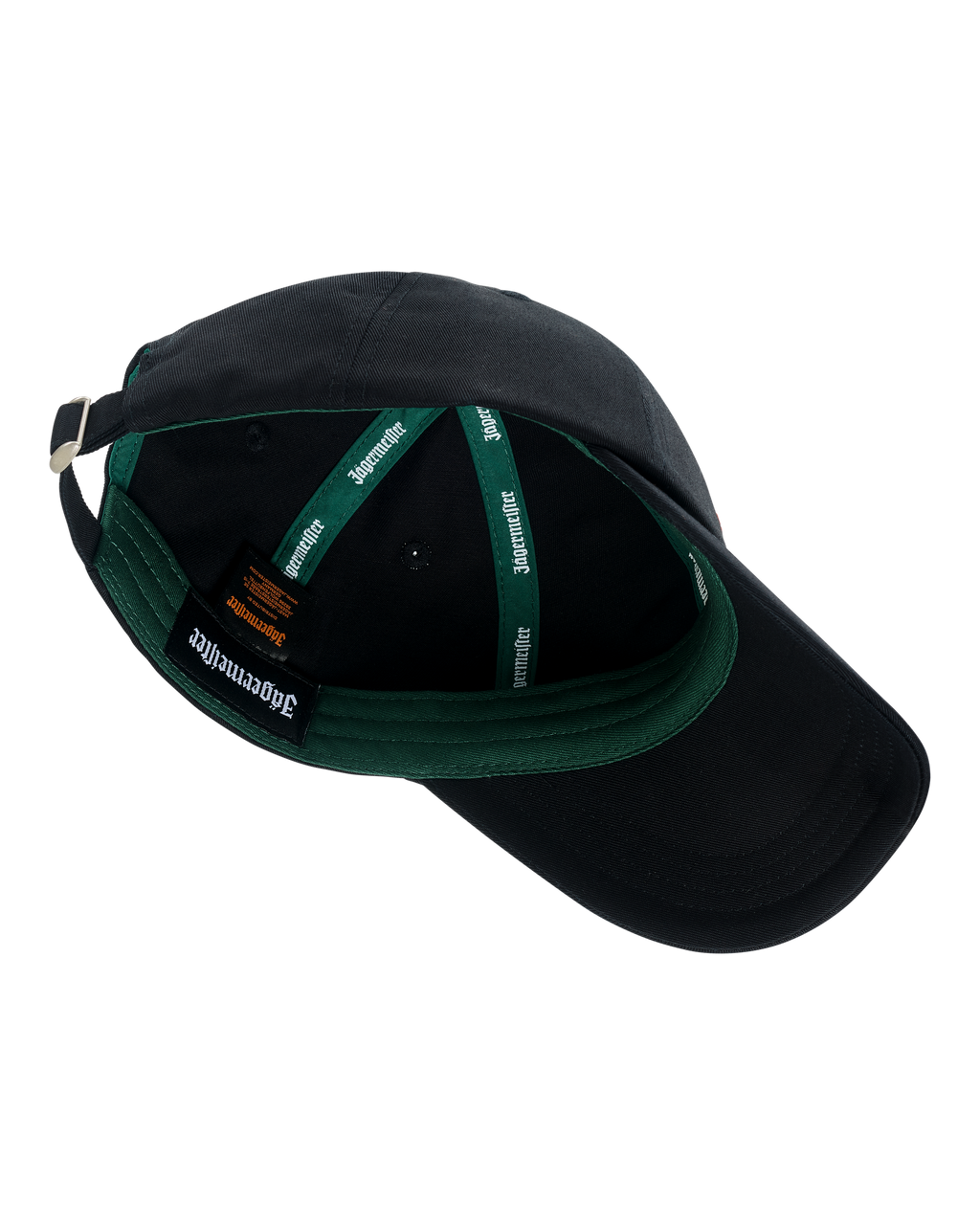 Gorra negra con interior verde y el logotipo de la marca Jägermeister visible.