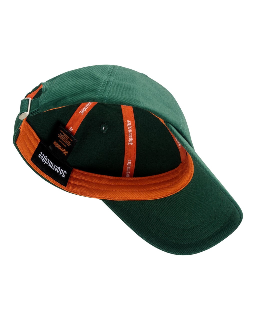 Gorra de papá verde de Jägermeister con el logotipo de la marca visible en el interior de la gorra.